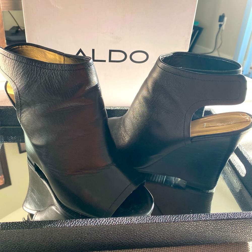 Black leather open toed wedged bootie